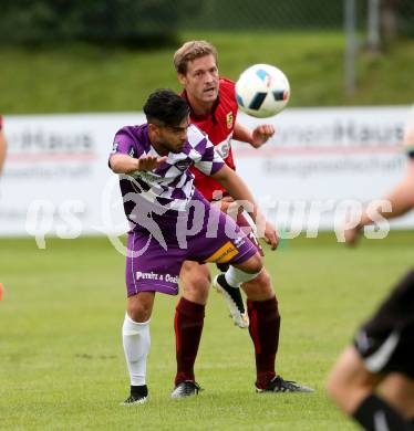 Fussball. Regionalliga. ATSV Wolfsberg gegen SK Austria Klagenfurt. Florian Rabensteiner (Wolfsberg),  Burak Yilmaz (Klagenfurt). Wolfsberg, 5.8.2016.
Foto: Kuess
---
pressefotos, pressefotografie, kuess, qs, qspictures, sport, bild, bilder, bilddatenbank