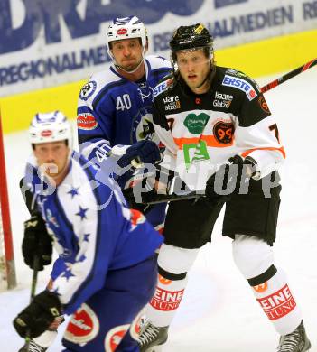 EBEL. Eishockey Bundesliga. Testspiel. VSV gegen Graz 99ers. Michael Raffl, Michael Grabner(VSV), Robin Weihager (Graz). Villach, am 19.8.2016.
Foto: Kuess
---
pressefotos, pressefotografie, kuess, qs, qspictures, sport, bild, bilder, bilddatenbank