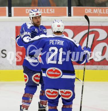 EBEL. Eishockey Bundesliga. Testspiel. VSV gegen Graz 99ers. Torjubel Michael Grabner, Benjamin Petrik (VSV). Villach, am 19.8.2016.
Foto: Kuess
---
pressefotos, pressefotografie, kuess, qs, qspictures, sport, bild, bilder, bilddatenbank