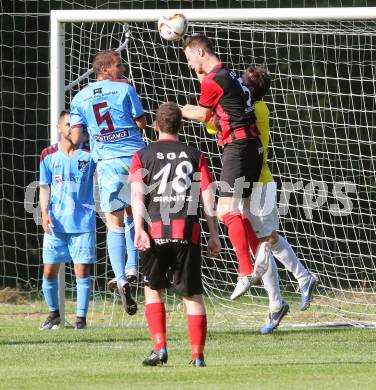 Fussball. Unterliga Ost. Sirnitz gegen Woelfnitz. Lukas Hasslauer, Michael Golznig (Sirnitz), Johannes Mederer, Manuel Pirmann (Woelfnitz). Sirnitz, 30.7.2016.
Foto: Kuess
---
pressefotos, pressefotografie, kuess, qs, qspictures, sport, bild, bilder, bilddatenbank