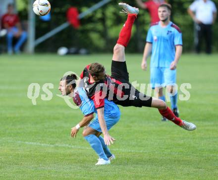 Fussball. Unterliga Ost. Sirnitz gegen Woelfnitz. Michael Golznig (Sirnitz), Zsolt Vari (Woelfnitz). Sirnitz, 30.7.2016.
Foto: Kuess
---
pressefotos, pressefotografie, kuess, qs, qspictures, sport, bild, bilder, bilddatenbank