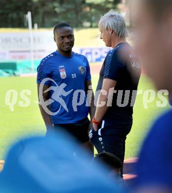 Fussball tipico Bundesliga. RZ Pellets WAC. Training. Issiaka OuÃ©draogo, Heimo Pfeifenberger . Lavanttal Arena Wolfsberg, am 4.7.2016.
Foto: Kuess
---
pressefotos, pressefotografie, kuess, qs, qspictures, sport, bild, bilder, bilddatenbank