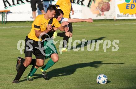 Fussball 1. Klasse B. Faakersee gegen Bad Bleiberg. Andreas Unterguggenberger,  (Faakersee),  Manuel Jost (Bad Bleiberg). Faakersee, am 7.8.2016.
Foto: Kuess
---
pressefotos, pressefotografie, kuess, qs, qspictures, sport, bild, bilder, bilddatenbank