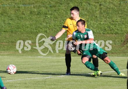 Fussball 1. Klasse B. Faakersee gegen Bad Bleiberg. Johannes Aichholzer,  (Faakersee), Neven Ilic (Bad Bleiberg). Faakersee, am 7.8.2016.
Foto: Kuess
---
pressefotos, pressefotografie, kuess, qs, qspictures, sport, bild, bilder, bilddatenbank