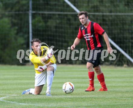 Fussball. Unterliga Ost. Sirnitz gegen Woelfnitz. Michael Spitzer (Sirnitz), Manuel Pirmann (Woelfnitz). Sirnitz, 30.7.2016.
Foto: Kuess
---
pressefotos, pressefotografie, kuess, qs, qspictures, sport, bild, bilder, bilddatenbank