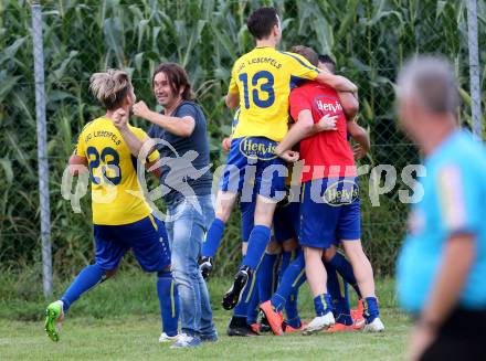 Fussball 1. Klasse C. Liebenfels gegen Donau. Torjubel Ertuerk Erkara (Liebenfels). Liebenfels, am 20.8.2016.
Foto: Kuess
---
pressefotos, pressefotografie, kuess, qs, qspictures, sport, bild, bilder, bilddatenbank