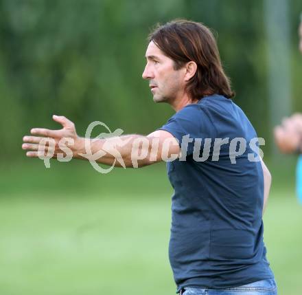 Fussball 1. Klasse C. Liebenfels gegen Donau. Trainer Harald Kohlweg (Liebenfels). Liebenfels, am 20.8.2016.
Foto: Kuess
---
pressefotos, pressefotografie, kuess, qs, qspictures, sport, bild, bilder, bilddatenbank