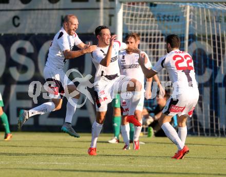 Fussball. Kaerntner Liga. SAK gegen Voelkermarkt. Torjubel Christian Dlopst, Alen Muharemovic,  Stephan Buergler (SAK). Klagenfurt, 26.8.2016.
Foto: Kuess
---
pressefotos, pressefotografie, kuess, qs, qspictures, sport, bild, bilder, bilddatenbank