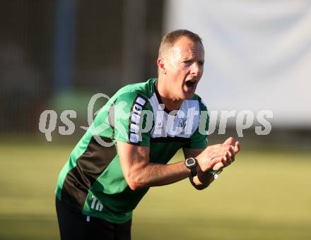 Fussball. Kaerntner Liga. SAK gegen Voelkermarkt. Trainer Kurt Stuck (Voelkermarkt). Klagenfurt, 26.8.2016.
Foto: Kuess
---
pressefotos, pressefotografie, kuess, qs, qspictures, sport, bild, bilder, bilddatenbank