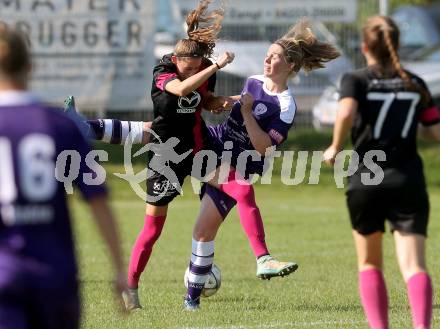 Fussball Frauen. OEFB Ladies Cup. FC Feldkirchen/SV Magdalensberg gegen Carinthians Spittal. Natalie Schranzer, (Feldkirchen/Magdalensberg), Christina Hintermann  (Spittal). Deinsdorf, am 28.8.2016.
Foto: Kuess
---
pressefotos, pressefotografie, kuess, qs, qspictures, sport, bild, bilder, bilddatenbank