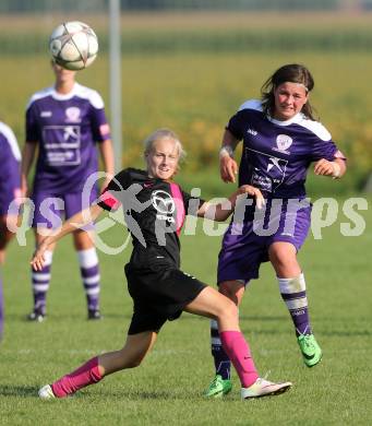 Fussball Frauen. OEFB Ladies Cup. FC Feldkirchen/SV Magdalensberg gegen Carinthians Spittal. Nadine Celine Just, (Feldkirchen/Magdalensberg),  Katharina Andrea Unterreiner (Spittal). Deinsdorf, am 28.8.2016.
Foto: Kuess
---
pressefotos, pressefotografie, kuess, qs, qspictures, sport, bild, bilder, bilddatenbank