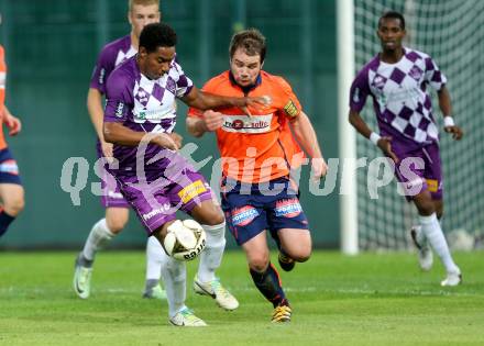 Fussball Regionalliga. SK Austria Klagenfurt gegen Deutschlandsberg.  Sandro Jose Da Silva, (Klagenfurt), Christian Kluge  (Deutschlandsberg). Klagenfurt, am 2.9.2016.
Foto: Kuess
---
pressefotos, pressefotografie, kuess, qs, qspictures, sport, bild, bilder, bilddatenbank