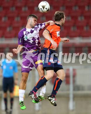 Fussball Regionalliga. SK Austria Klagenfurt gegen Deutschlandsberg.  Edvin Hodzic (Klagenfurt),  Christian Dengg (Deutschlandsberg). Klagenfurt, am 2.9.2016.
Foto: Kuess
---
pressefotos, pressefotografie, kuess, qs, qspictures, sport, bild, bilder, bilddatenbank