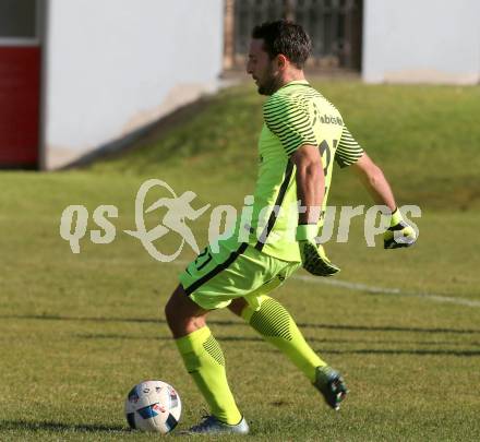 Fussball Kaerntner Liga. Lind gegen Eberstein. Alexander Zagler,  (Lind). Lind im Drautal, am 3.9.2016.
Foto: Kuess
---
pressefotos, pressefotografie, kuess, qs, qspictures, sport, bild, bilder, bilddatenbank