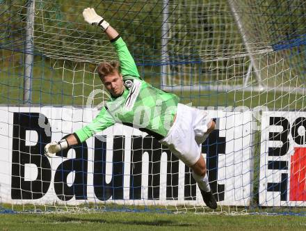 Fussball Kaerntner Liga. Annabichler SV gegen Gmuend. Georg Blatnik (ASV). Annabichl, am 4.9.2016.
Foto: Kuess
---
pressefotos, pressefotografie, kuess, qs, qspictures, sport, bild, bilder, bilddatenbank