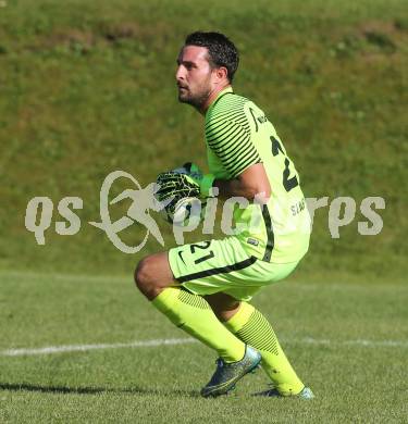 Fussball Kaerntner Liga. Lind gegen Eberstein. Alexander Zagler  (Lind). Lind im Drautal, am 3.9.2016.
Foto: Kuess
---
pressefotos, pressefotografie, kuess, qs, qspictures, sport, bild, bilder, bilddatenbank