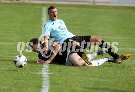 Fussball Kaerntner Liga. Annabichler SV gegen Gmuend. Niko Maric, (ASV), Christian Preiml  (Gmuend). Annabichl, am 4.9.2016.
Foto: Kuess
---
pressefotos, pressefotografie, kuess, qs, qspictures, sport, bild, bilder, bilddatenbank