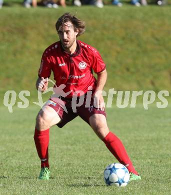 Fussball Kaerntner Liga. Lind gegen Eberstein. Michael Unterguggenberger (Lind). Lind im Drautal, am 3.9.2016.
Foto: Kuess
---
pressefotos, pressefotografie, kuess, qs, qspictures, sport, bild, bilder, bilddatenbank