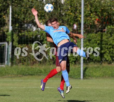 Fussball Kaerntner Liga. Lind gegen Eberstein. Mario Zagler, (Lind),  Fabian Stornig  (Eberstein). Lind im Drautal, am 3.9.2016.
Foto: Kuess
---
pressefotos, pressefotografie, kuess, qs, qspictures, sport, bild, bilder, bilddatenbank