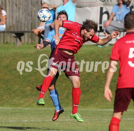 Fussball Kaerntner Liga. Lind gegen Eberstein. Michael Unterguggenberger, (Lind), Branimir Djokic (Eberstein). Lind im Drautal, am 3.9.2016.
Foto: Kuess
---
pressefotos, pressefotografie, kuess, qs, qspictures, sport, bild, bilder, bilddatenbank