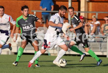 Fussball Kaerntner Liga. SAK gegen Feldkirchen. Grega Triplat,  (SAK), Raphael Regenfelder (Feldkirchen). Welzenegg, am 9.9.2016.
Foto: Kuess
---
pressefotos, pressefotografie, kuess, qs, qspictures, sport, bild, bilder, bilddatenbank