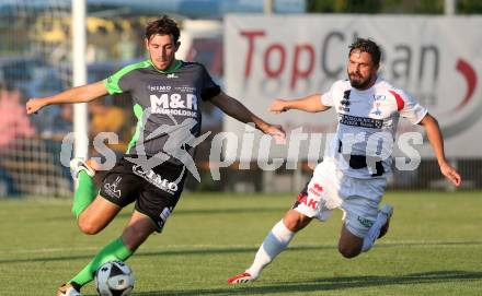 Fussball Kaerntner Liga. SAK gegen Feldkirchen.  Grega Triplat,  (SAK), Christoph Freithofnig (Feldkirchen). Welzenegg, am 9.9.2016.
Foto: Kuess
---
pressefotos, pressefotografie, kuess, qs, qspictures, sport, bild, bilder, bilddatenbank