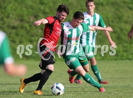 Fussball Kaerntner Liga. Maria Saal gegen Rapid Lienz. Andreas Schawarz,  (Maria Saal), Christopher Korber (Lienz). Maria Saal, am 10.9.2016.
Foto: Kuess
---
pressefotos, pressefotografie, kuess, qs, qspictures, sport, bild, bilder, bilddatenbank