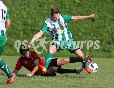 Fussball Kaerntner Liga. Maria Saal gegen Rapid Lienz.  Aldamir Araujo Da Silva Filho, (Maria Saal), Manuel Ackerer  (Lienz). Maria Saal, am 10.9.2016.
Foto: Kuess
---
pressefotos, pressefotografie, kuess, qs, qspictures, sport, bild, bilder, bilddatenbank