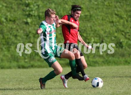 Fussball Kaerntner Liga. Maria Saal gegen Rapid Lienz. Aldamir Araujo Da Silva Filho, (Maria Saal), Mario Kleinlercher  (Lienz). Maria Saal, am 10.9.2016.
Foto: Kuess
---
pressefotos, pressefotografie, kuess, qs, qspictures, sport, bild, bilder, bilddatenbank