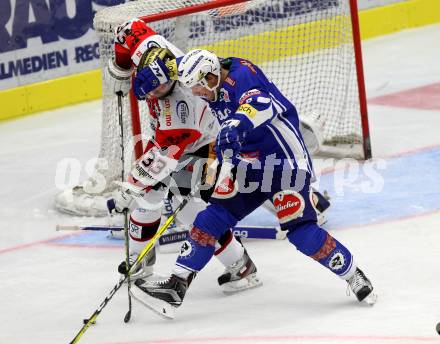 EBEL. Eishockey Bundesliga.  VSV gegen HC Orli Znojmo. Mikko Jokela, (VSV), Peter Pucher  (Znojmo). Villach, am 18.9.2016.
Foto: Kuess 
---
pressefotos, pressefotografie, kuess, qs, qspictures, sport, bild, bilder, bilddatenbank