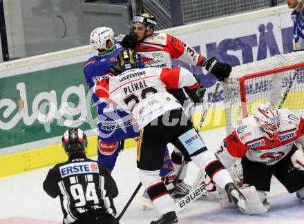 EBEL. Eishockey Bundesliga.  VSV gegen HC Orli Znojmo. Eric Hunter,  (VSV), Tomas Plihal, Jakub Stehlik (Znojmo). Villach, am 18.9.2016.
Foto: Kuess 
---
pressefotos, pressefotografie, kuess, qs, qspictures, sport, bild, bilder, bilddatenbank