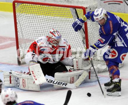 EBEL. Eishockey Bundesliga.  VSV gegen HC Orli Znojmo. Christof Kromp, (VSV), Patrik Nechvatal  (Znojmo). Villach, am 18.9.2016.
Foto: Kuess 
---
pressefotos, pressefotografie, kuess, qs, qspictures, sport, bild, bilder, bilddatenbank