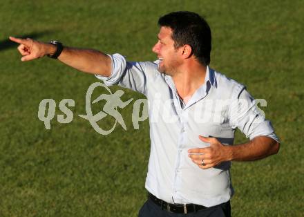 Fussball Kaerntner Liga. Koettmannsdorf gegen Feldkirchen. Coach Auron Miloti  (Feldkirchen). Koettmannsdorf, am 25.9.2016.
Foto: Kuess
---
pressefotos, pressefotografie, kuess, qs, qspictures, sport, bild, bilder, bilddatenbank