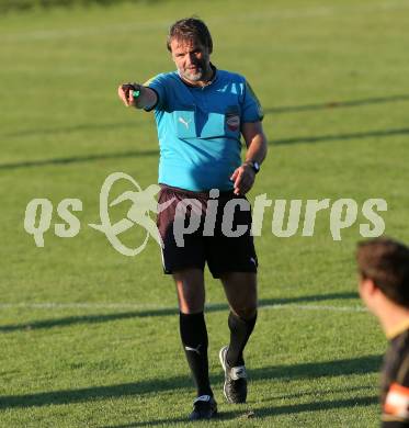 Fussball Kaerntner Liga. Koettmannsdorf gegen Feldkirchen. Schiedsrichter Gerhard Lukas Meschnark. Koettmannsdorf, am 25.9.2016.
Foto: Kuess
---
pressefotos, pressefotografie, kuess, qs, qspictures, sport, bild, bilder, bilddatenbank