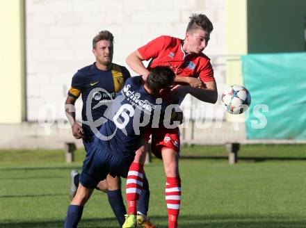 Fussball. 1. Klasse C. Ebental gegen SG KSK-Woerthersee/ATUS Poertschach. Thomas Christian Tatschl  (Ebental), Marcel Kaiser  (SG KSK-Woerthersee/ATUS Poertschach). Ebental, 25.9.2016.
Foto: Kuess
---
pressefotos, pressefotografie, kuess, qs, qspictures, sport, bild, bilder, bilddatenbank