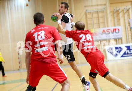 Handball HLA. SC Ferlach gegen HC Hard. Dean Pomorisac (Ferlach), Marko Tanaskovic, Gerald Zeiner (Hard). Ferlach, am 27.9.2016.
Foto: Kuess
---
pressefotos, pressefotografie, kuess, qs, qspictures, sport, bild, bilder, bilddatenbank