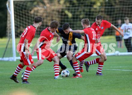 Fussball. 1. Klasse C. Ebental gegen SG KSK-Woerthersee/ATUS Poertschach. David Valtiner (Ebental), Gojko Vasiljevic, Gernot Suppan, Andreas Hartl, Tomislav Peric  (SG KSK-Woerthersee/ATUS Poertschach). Ebental, 25.9.2016.
Foto: Kuess
---
pressefotos, pressefotografie, kuess, qs, qspictures, sport, bild, bilder, bilddatenbank