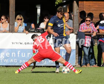 Fussball. 1. Klasse C. Ebental gegen SG KSK-Woerthersee/ATUS Poertschach. Began Kujrakovic (Ebental),  Patrick Leininger (SG KSK-Woerthersee/ATUS Poertschach). Ebental, 25.9.2016.
Foto: Kuess
---
pressefotos, pressefotografie, kuess, qs, qspictures, sport, bild, bilder, bilddatenbank