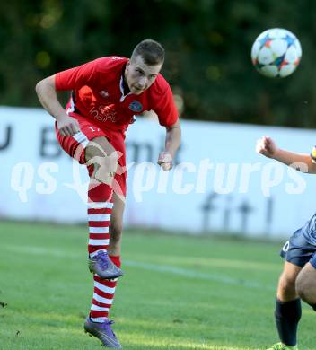 Fussball. 1. Klasse C. Ebental gegen SG KSK-Woerthersee/ATUS Poertschach. Tomislav Peric  (SG KSK-Woerthersee/ATUS Poertschach). Ebental, 25.9.2016.
Foto: Kuess
---
pressefotos, pressefotografie, kuess, qs, qspictures, sport, bild, bilder, bilddatenbank