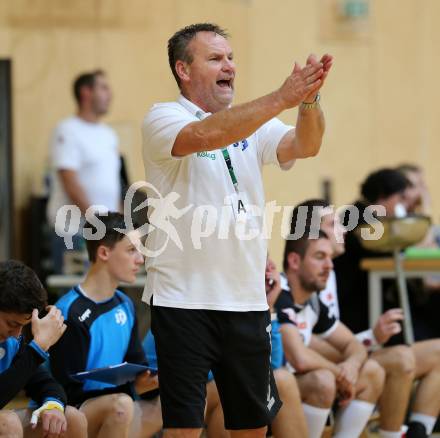 Handball HLA. SC Ferlach gegen HC Hard. Trainer Ivan Vajdl (Ferlach). Ferlach, am 27.9.2016.
Foto: Kuess
---
pressefotos, pressefotografie, kuess, qs, qspictures, sport, bild, bilder, bilddatenbank