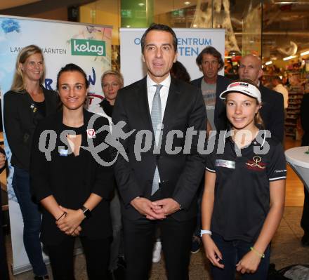 Sportlermeeting. Lara Vadlau,  Bundeskanzler Christian Kern, Rosa Donner. Klagenfurt, 30.9.2016.
Foto: Kuess
---
pressefotos, pressefotografie, kuess, qs, qspictures, sport, bild, bilder, bilddatenbank