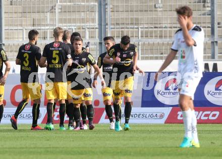 Fussball Bundesliga. RZ Pellets WAC gegen  Altach.  Torjubel Nicolas Brice Moumi Ngamaleu (Altach). Wolfsberg, am 1.10.2016.
Foto: Kuess
---
pressefotos, pressefotografie, kuess, qs, qspictures, sport, bild, bilder, bilddatenbank