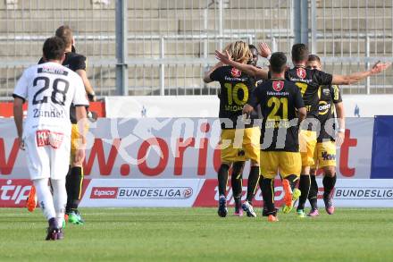 Fussball Bundesliga. RZ Pellets WAC gegen  Altach.  Torjubel Nicolas Brice Moumi Ngamaleu (Altach). Wolfsberg, am 1.10.2016.
Foto: Kuess
---
pressefotos, pressefotografie, kuess, qs, qspictures, sport, bild, bilder, bilddatenbank