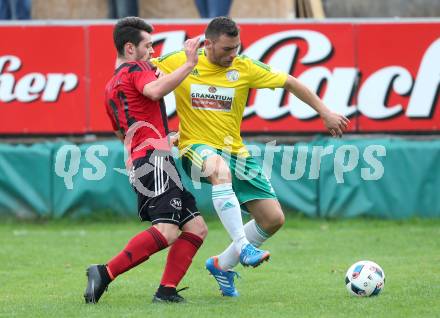 Fussball Unterliga West. St. Jakob im Rosental gegen Radenthein. Wolfgang Michael Sereinig, (St. Jakob/Ros.), Goran Volas  (Radenthein). St. Jakob, am 2.10.2016.
Foto: Kuess
---
pressefotos, pressefotografie, kuess, qs, qspictures, sport, bild, bilder, bilddatenbank