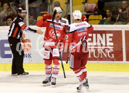 EBEL. Eishockey Bundesliga.  KAC gegen HC TWK Innsbruck. Torjubel Ziga Pance, Mark Hurtubise, (KAC). Klagenfurt, am 2.10.2016.
Foto: Kuess 
---
pressefotos, pressefotografie, kuess, qs, qspictures, sport, bild, bilder, bilddatenbank