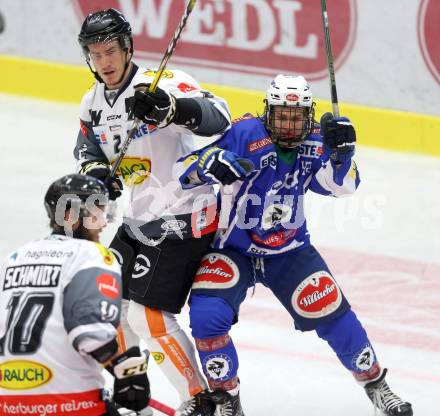 EBEL. Eishockey Bundesliga.  VSV gegen Dornbirner Eishockey Club. Benjamin Lanzinger,  (VSV), Olivier Magnan (Dornbirn). Villach, am 2.10.2016.
Foto: Kuess 
---
pressefotos, pressefotografie, kuess, qs, qspictures, sport, bild, bilder, bilddatenbank