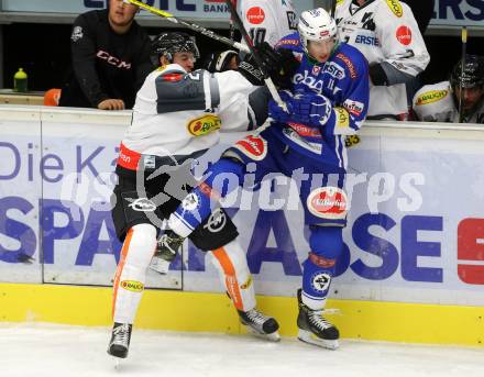 EBEL. Eishockey Bundesliga.  VSV gegen Dornbirner Eishockey Club. Valentin Leiler,  (VSV), Corin Konradsheim (Dornbirn). Villach, am 2.10.2016.
Foto: Kuess 
---
pressefotos, pressefotografie, kuess, qs, qspictures, sport, bild, bilder, bilddatenbank