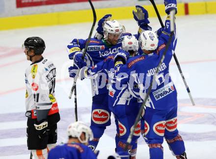 EBEL. Eishockey Bundesliga.  VSV gegen Dornbirner Eishockey Club. Torjubel Corey Locke, Evan McGrath, Samuel Labrecque, Dustin Johner (VSV). Villach, am 2.10.2016.
Foto: Kuess 
---
pressefotos, pressefotografie, kuess, qs, qspictures, sport, bild, bilder, bilddatenbank