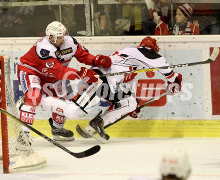 EBEL. Eishockey Bundesliga.  KAC gegen HC TWK Innsbruck. Ziga Pance, (KAC), Nicholas Ross (Innsbruck). Klagenfurt, am 2.10.2016.
Foto: Kuess 
---
pressefotos, pressefotografie, kuess, qs, qspictures, sport, bild, bilder, bilddatenbank