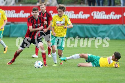 Fussball Unterliga West. St. Jakob im Rosental gegen Radenthein. Petar Stojnic, (St. Jakob/Ros.), Tim Kovacic, Stefan Rauter  (Radenthein). St. Jakob, am 2.10.2016.
Foto: Kuess
---
pressefotos, pressefotografie, kuess, qs, qspictures, sport, bild, bilder, bilddatenbank